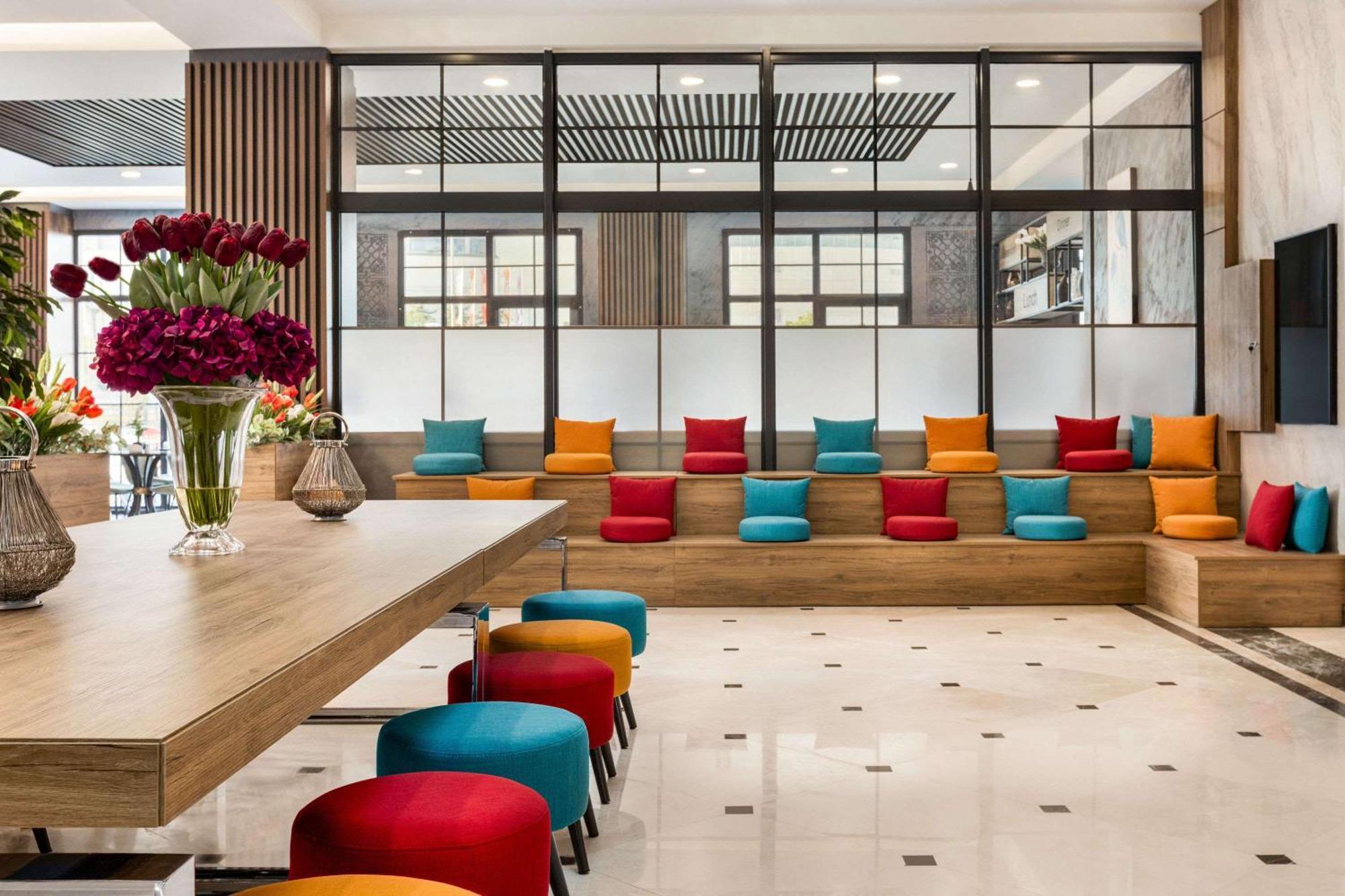 Ramada Encore By Wyndham Istanbul Basin Express — Photos 1